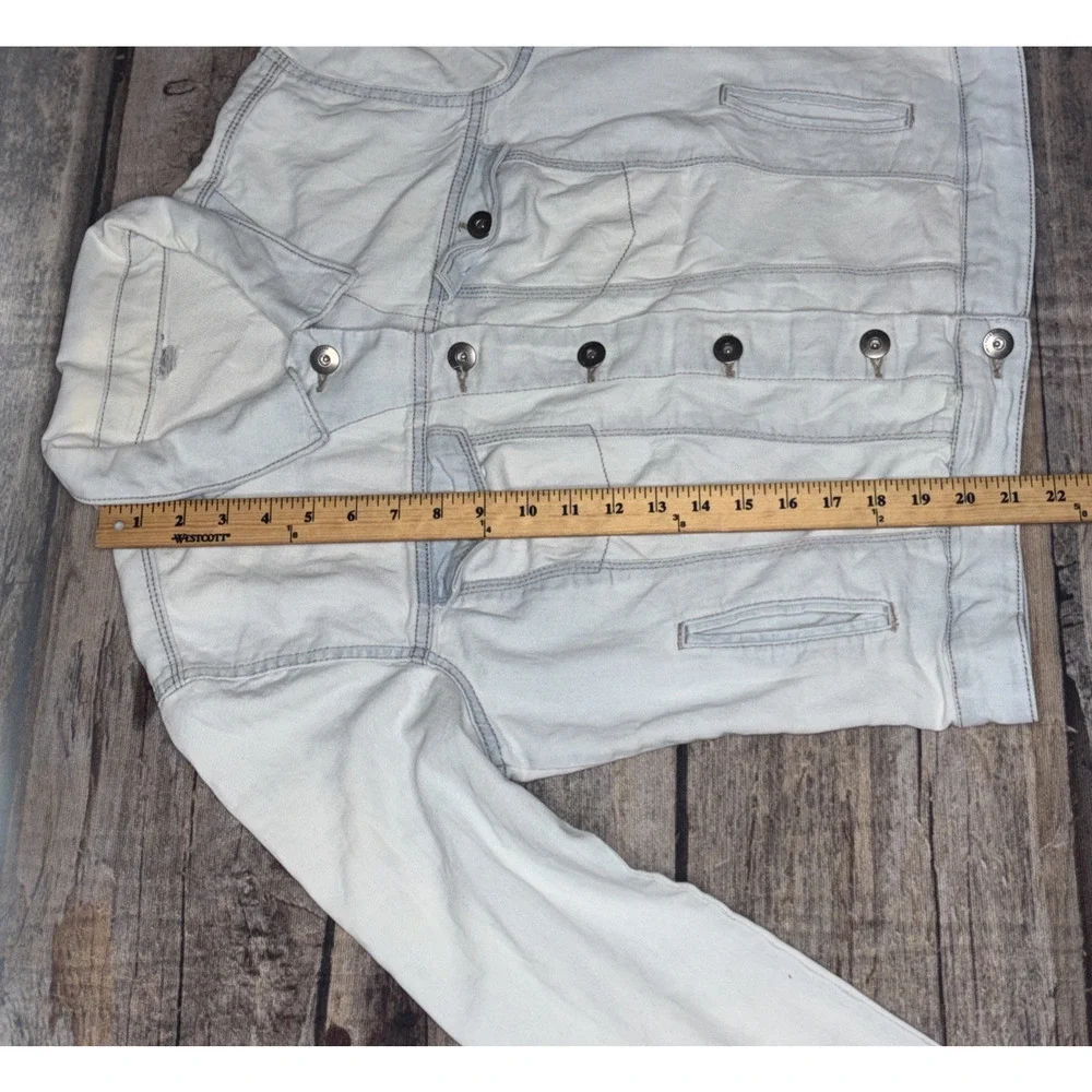 Vera Moda Women's Light Blue Denim Jacket Distressed Stretch Casual Size Large